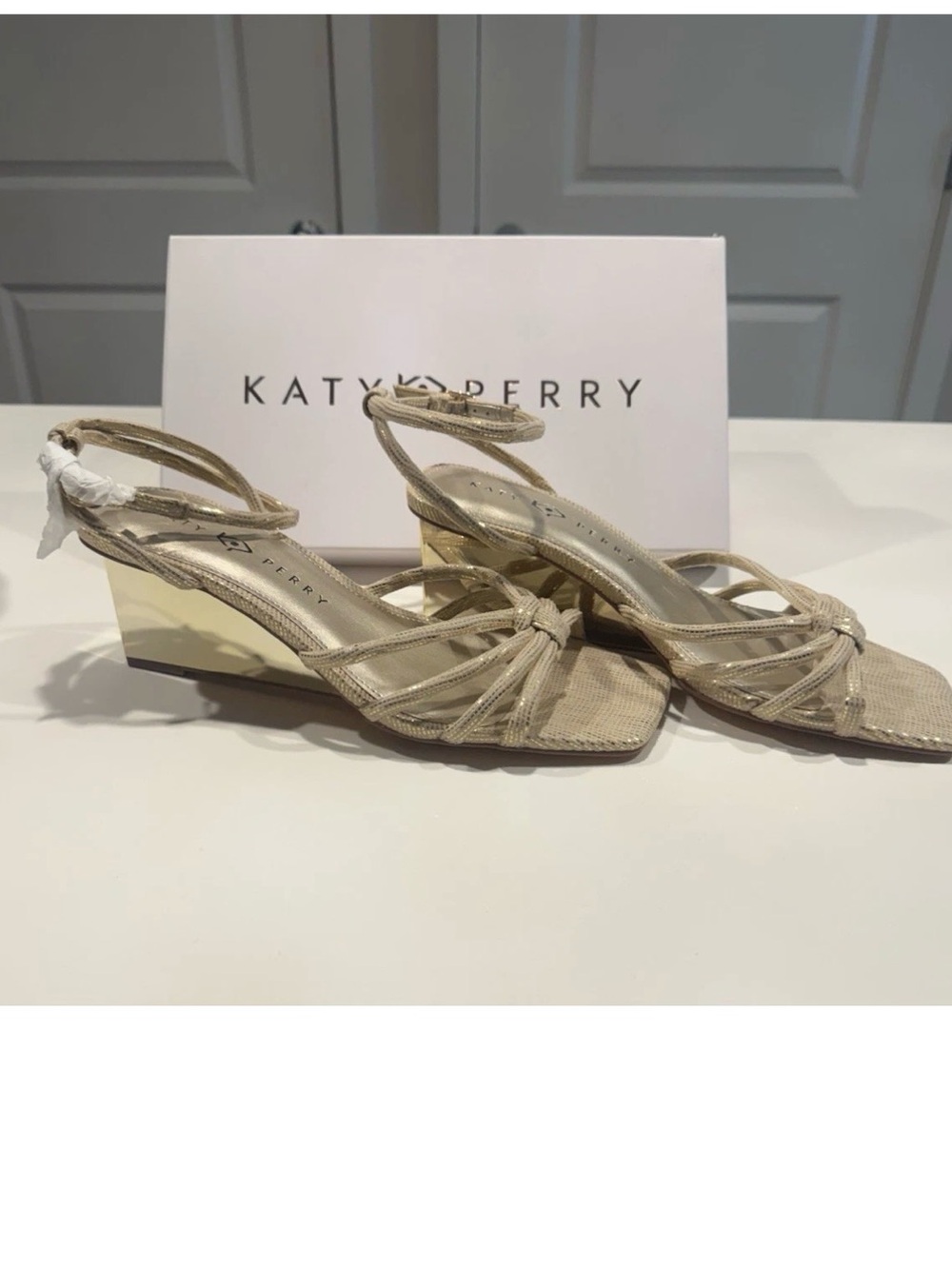 NEW NWT Katy Perry Sz 9.5 Gold Strappy Wedge Sandals with Ankle Tie - Picture 5 of 6
